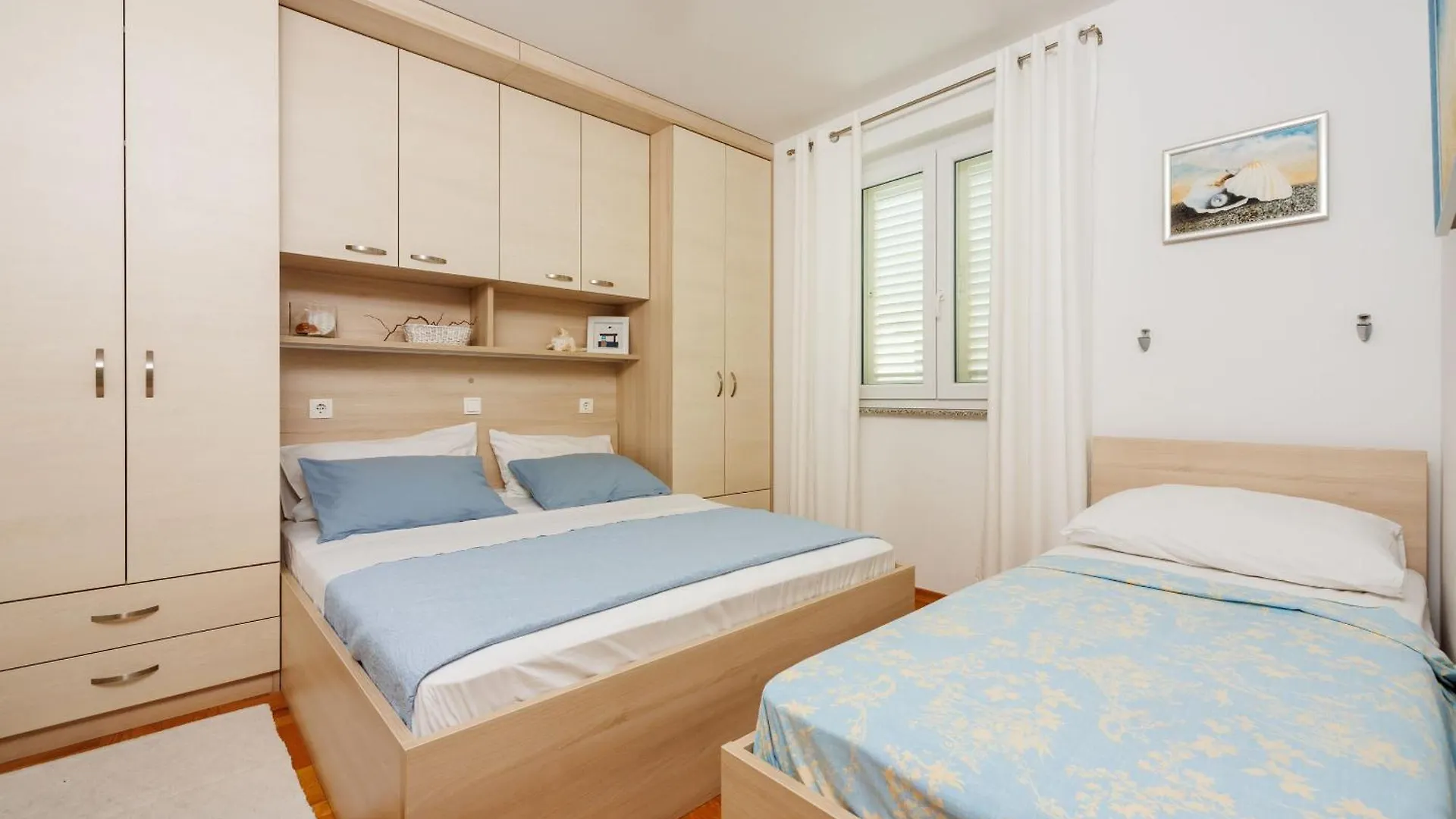 Apartments Petak Novi